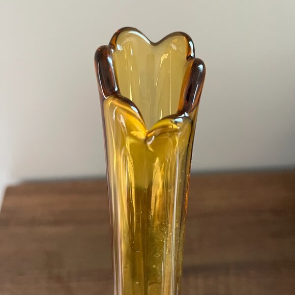 **SOLD** Vintage LE Smith Swung Glass Amber Vase | Fenton Anchor Hocking - Picture 4 of 4
